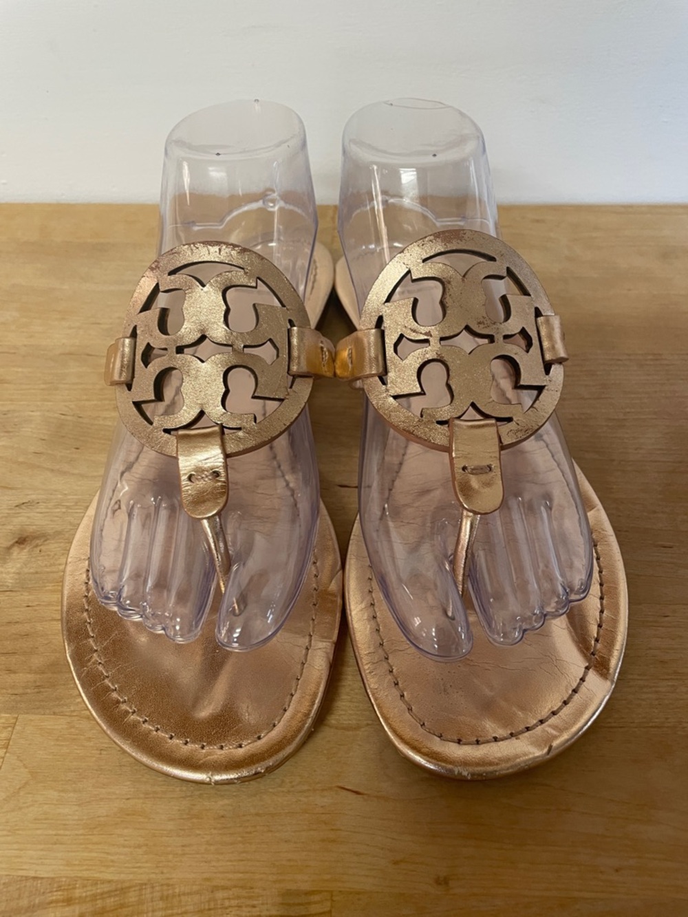 Tory Burch the Miller rose gold metallic flat logo thong sandals womens size 9.5